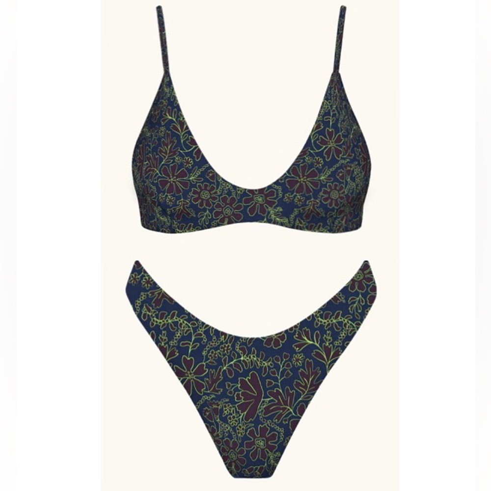 ACACIA Set - Airen Bikini Top & Bobbi Bottom in Oni - S/M - Picture 6 of 16